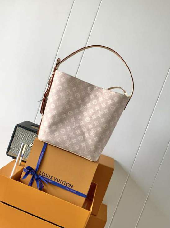Picture of Louis Vuitton Handbags _SKUfw216499010fw